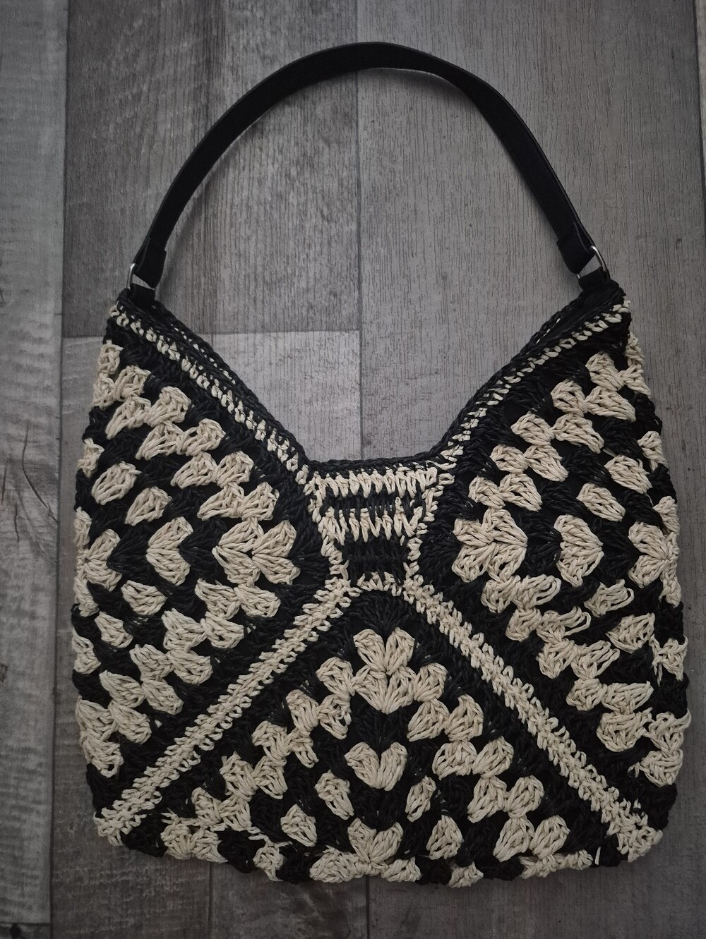 Commense Crochet Straw Shoulder Bag Black Tan OS NWT - Picture 5 of 10